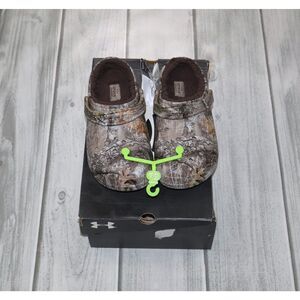 NEW Crocs Unisex Adult Classic Fuzz-Lined Realtree Clog (W9/M7)